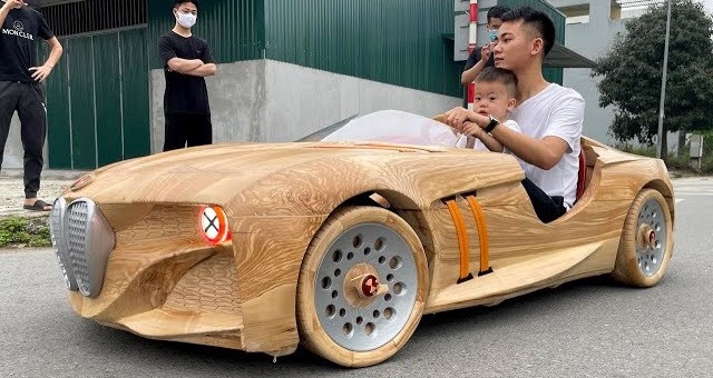 'Siêu xe' BMW 328 Hommage bằng gỗ của ông bố Việt nổi bật trên báo Tây